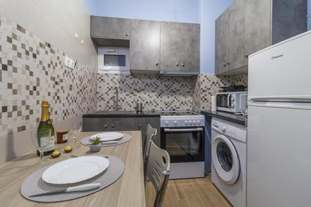 Couples Retreat, Fully Equipped Studio/ Loutraki Beach Apartment Exterior photo